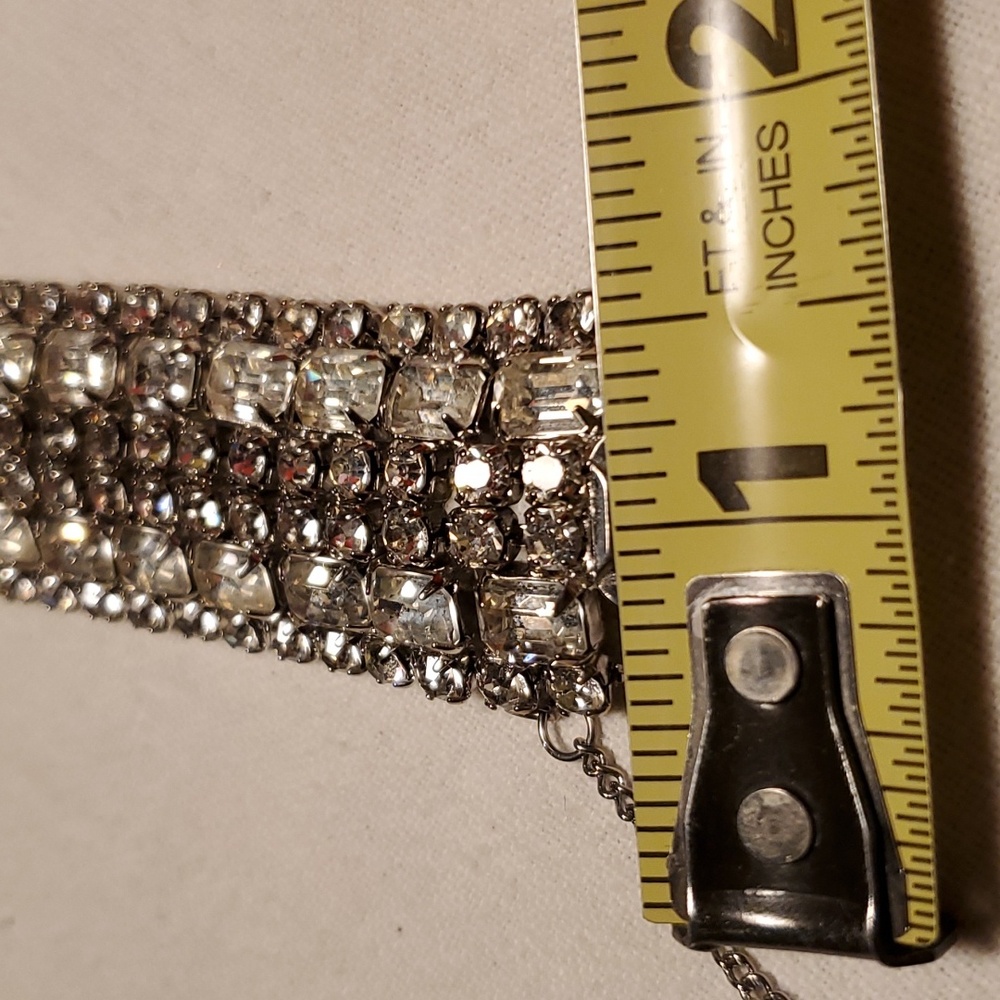 💥SOLD💥Weiss Rhinstone Bracelet - Picture 6 of 8